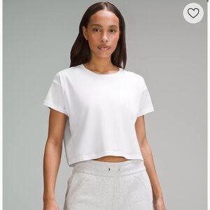 Lulemon Women’s Cates Cropped T-Shirt. White, size 6, like new condition